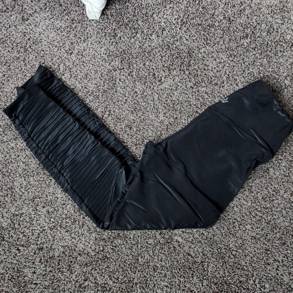 Workout Empire Regalia leggings
